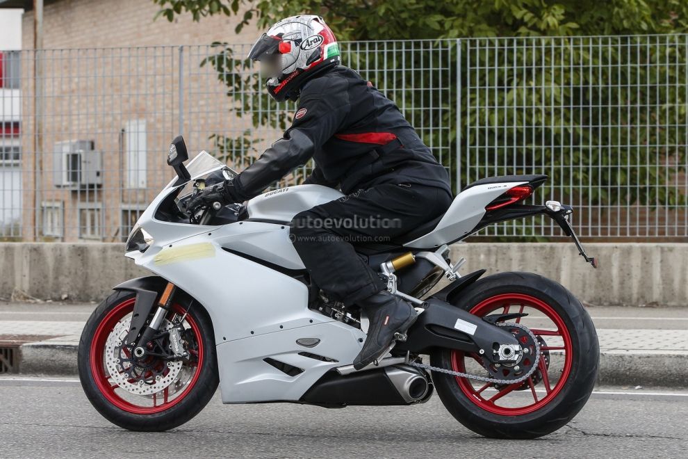 Ducati 959 Panigale - zdjęcia szpiegowskie