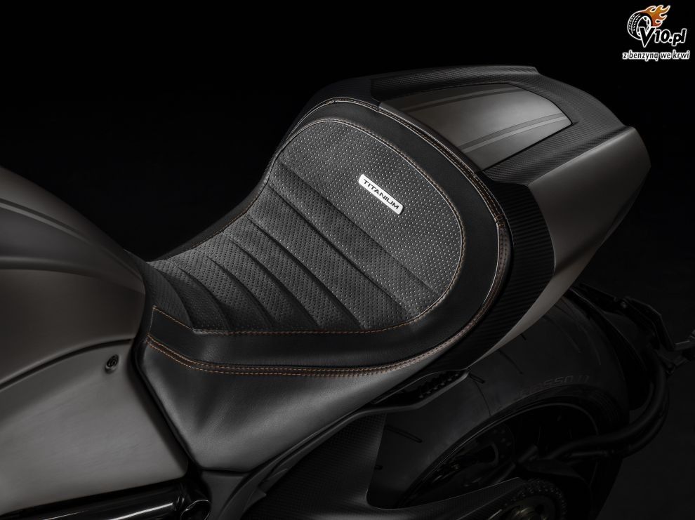 Ducati Diavel Titanium