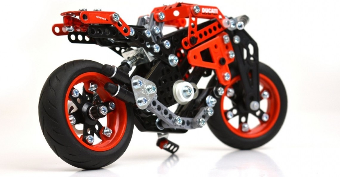 Ducati Monster 1200 - Meccano