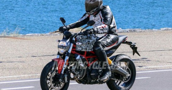 Ducati Monster 800 na 2017 rok - zdjęcia szpiegowskie