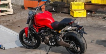 Nowe Ducati Monster 800 na 2015 rok przyłapane bez kamuflażu