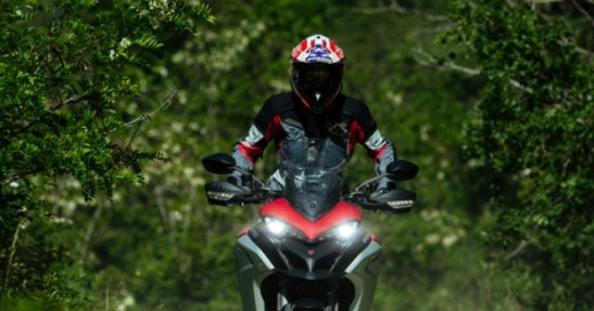 Casey Stoner i Ducati Multistrada 1200 Enduro