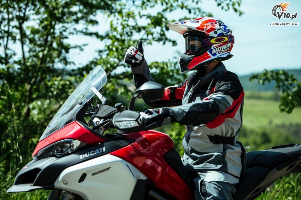 Casey Stoner i Ducati Multistrada 1200 Enduro