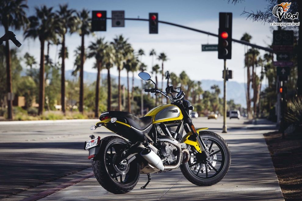 Ducati Scrambler na 2015 rok - plener