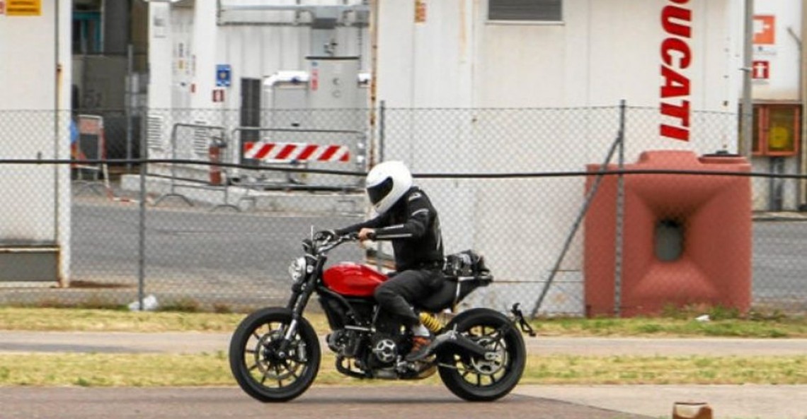 Ducati Scrambler - zdjęcie szpiegowskie