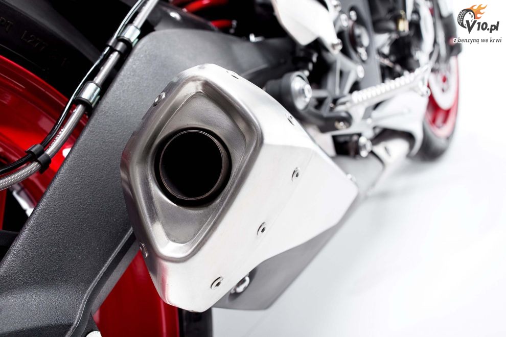 Triumph Street Triple RX na 2015 rok