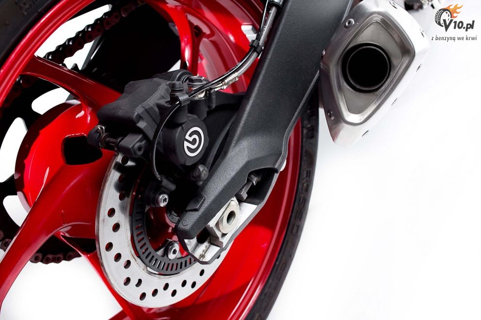 Triumph Street Triple RX na 2015 rok