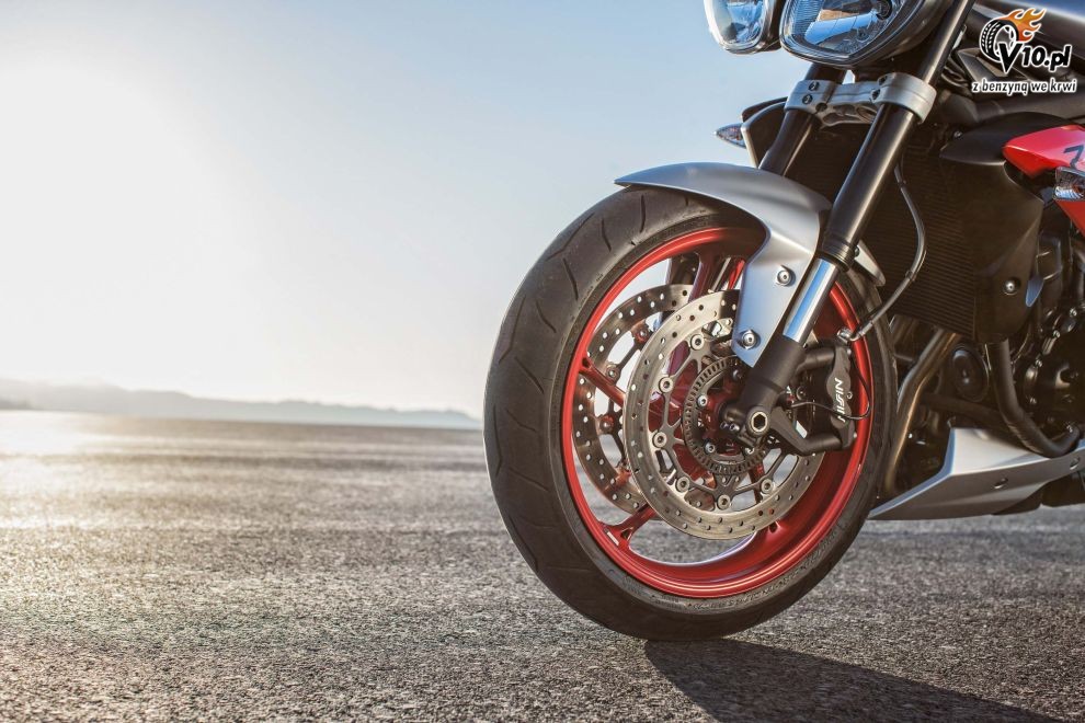 Triumph Street Triple RX na 2015 rok