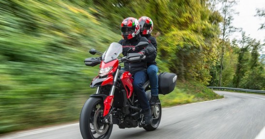 Rozpoczęcia sezonu z motocyklami Ducati 2016