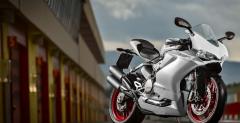 Rozpoczcia sezonu z motocyklami Ducati 2016