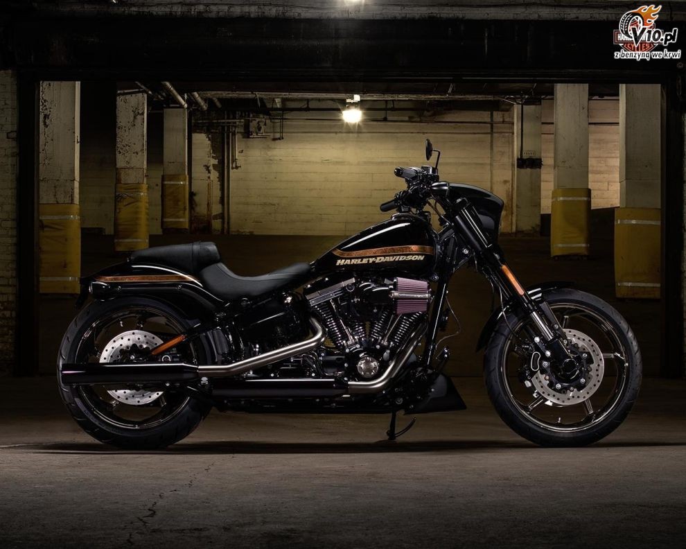 Harley-Davidson CVO Pro Street Breakout