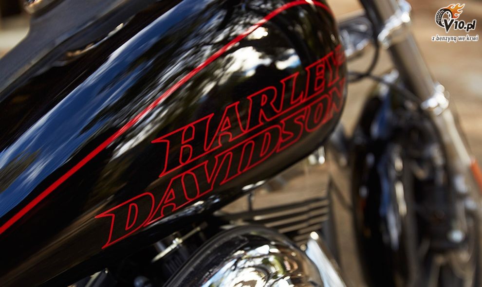 Harley-Davidson Dyna Low Rider na 2015 rok