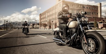 Harley-Davidson Fat Bob na 2015 rok - jeżdżąca ikona bez...