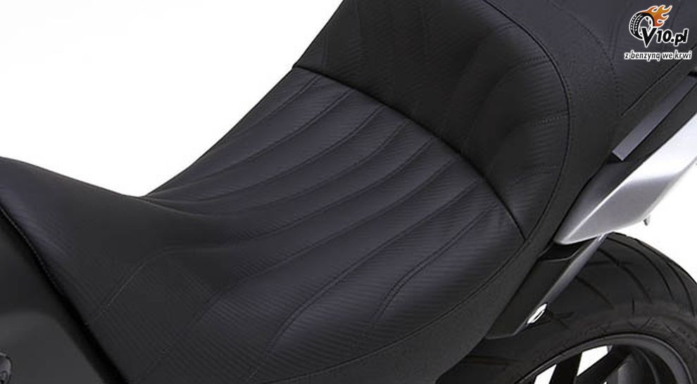 Honda CB500X i siedzenie firmy Corbin