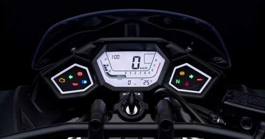 Honda NM4 Vultus na 2014 rok