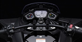 Honda NM4 Vultus na 2014 rok - tą maszyną nawet Batman pojedzie...