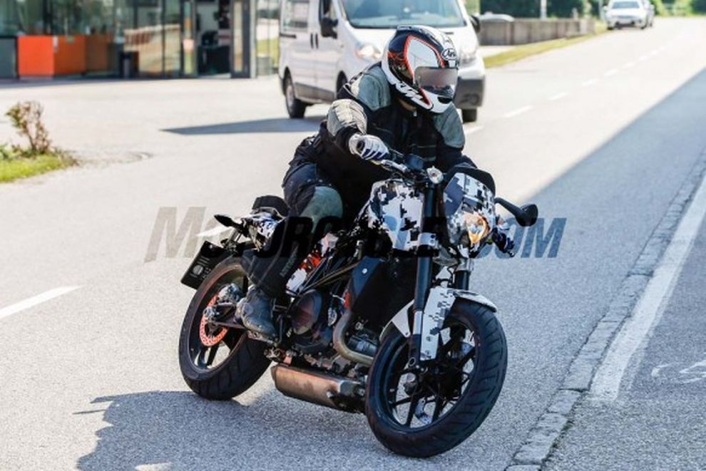 Husqvarna 701 Cafe Racer - zdjcia szpiegowskie