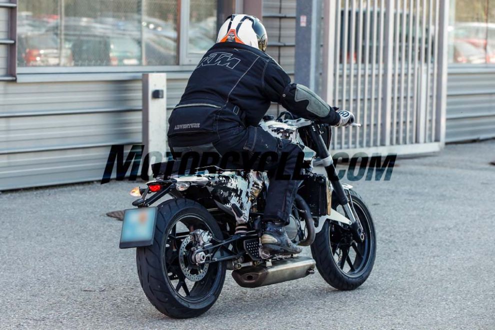 Husqvarna 701 Cafe Racer - zdjęcia szpiegowskie