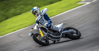 Husqvarna FS 450 na 2015 rok - wielki powrót do segmentu supermoto