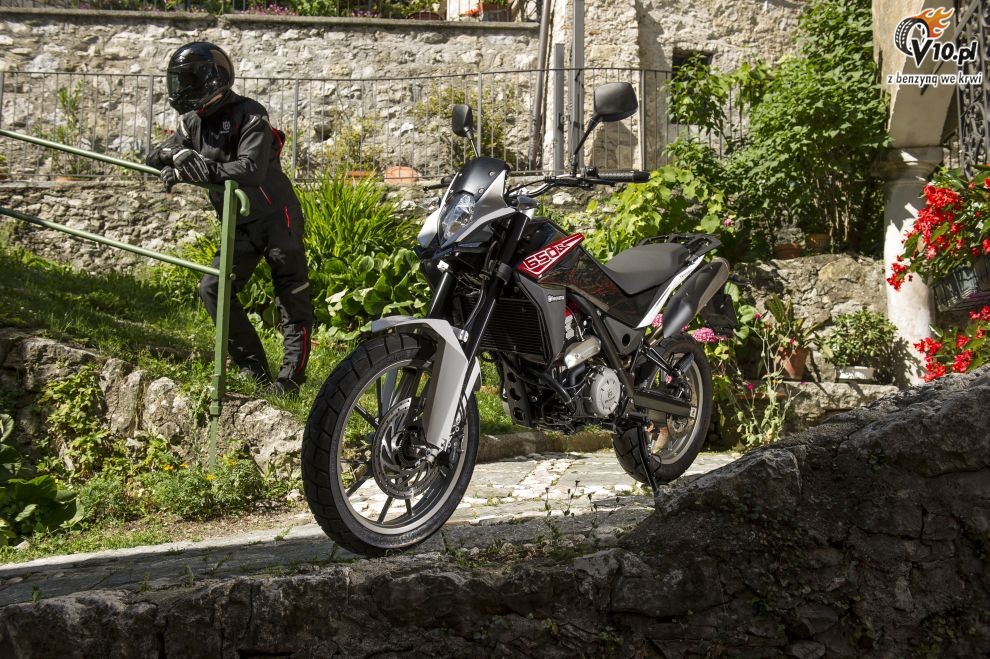 Husqvarna TR 650 Strada na 2013 rok