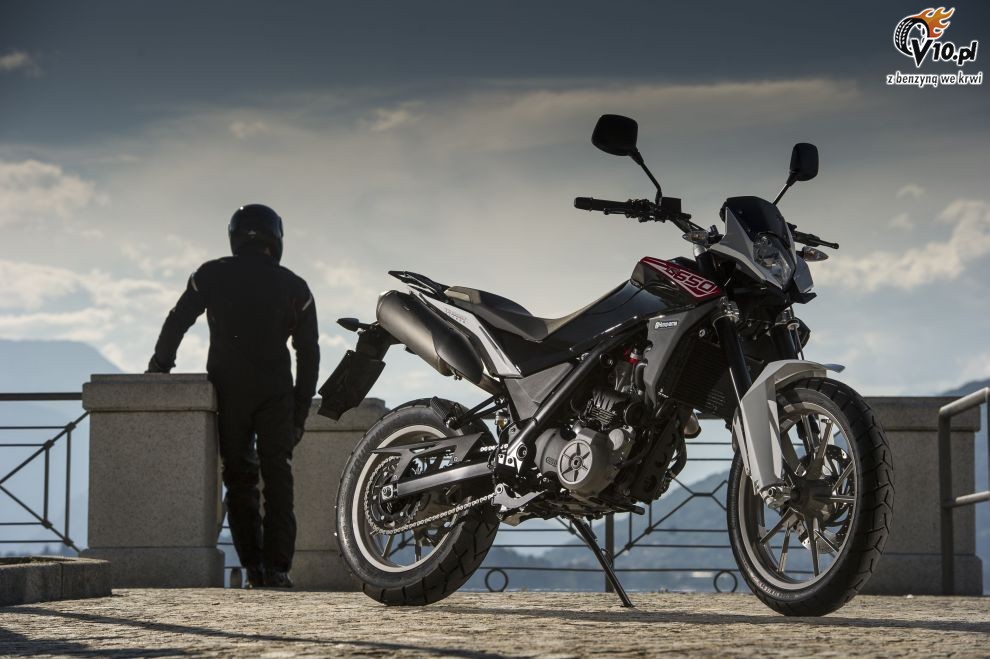 Husqvarna TR 650 Strada na 2013 rok
