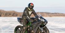 Kawasaki Ninja H2 - wheelie na lodzie