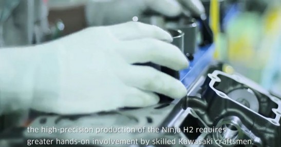 Kawasaki Ninja H2 - ręczna robota