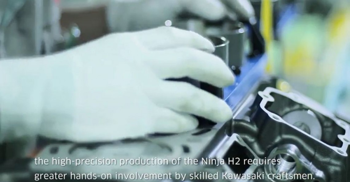 Kawasaki Ninja H2 - ręczna robota