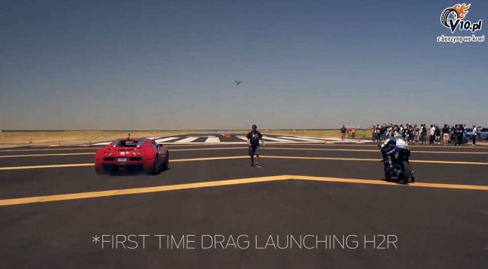 Kawasaki Ninja H2R vs Bugatti Veyron SS