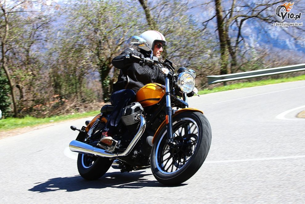 Moto Guzzi V9 Roamer i Bobber na 2016 rok