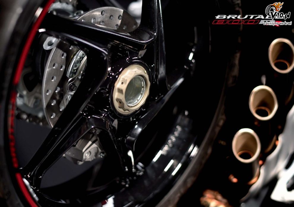 MV Agusta Brutale 800RR na 2015 rok