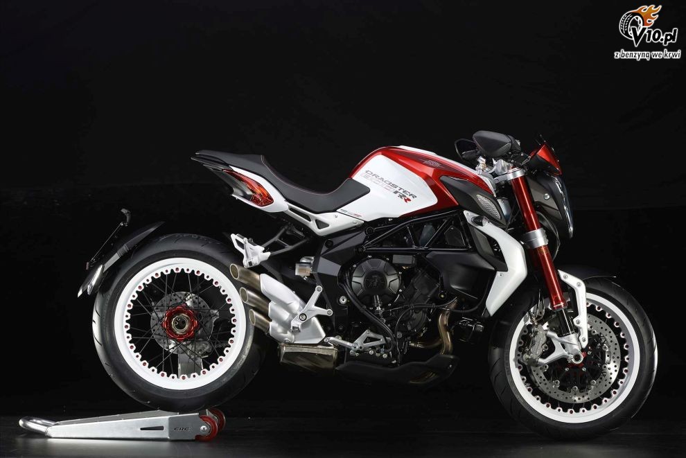 MV Agusta Brutale Dragster 800 RR na 2015 rok