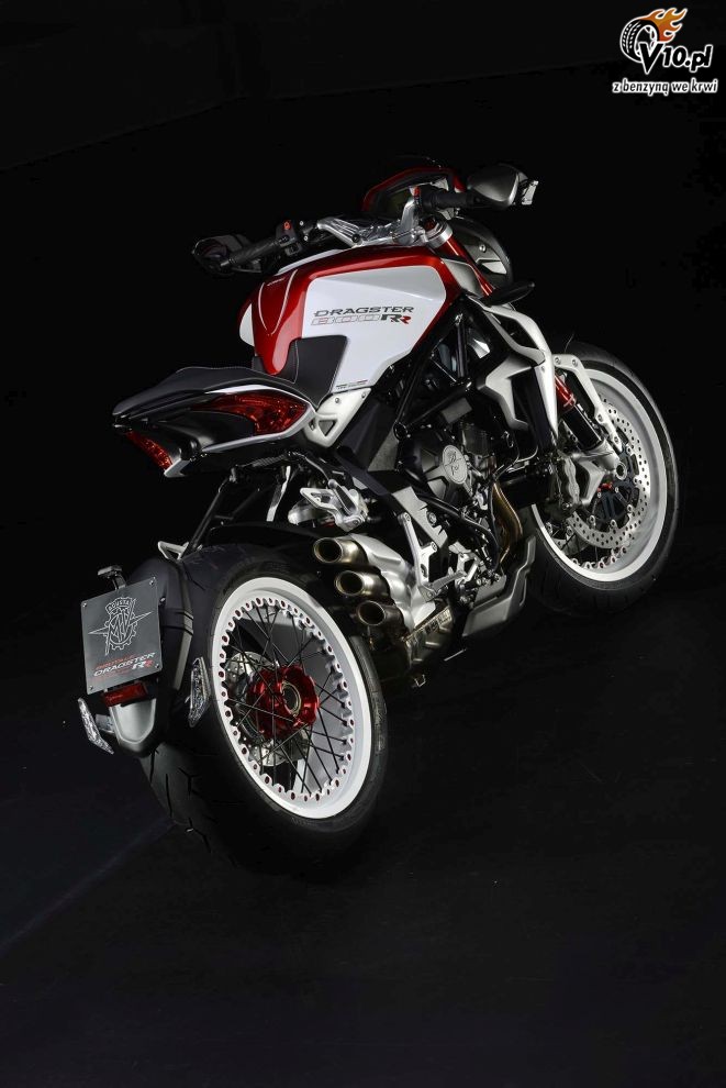 MV Agusta Brutale Dragster 800 RR na 2015 rok