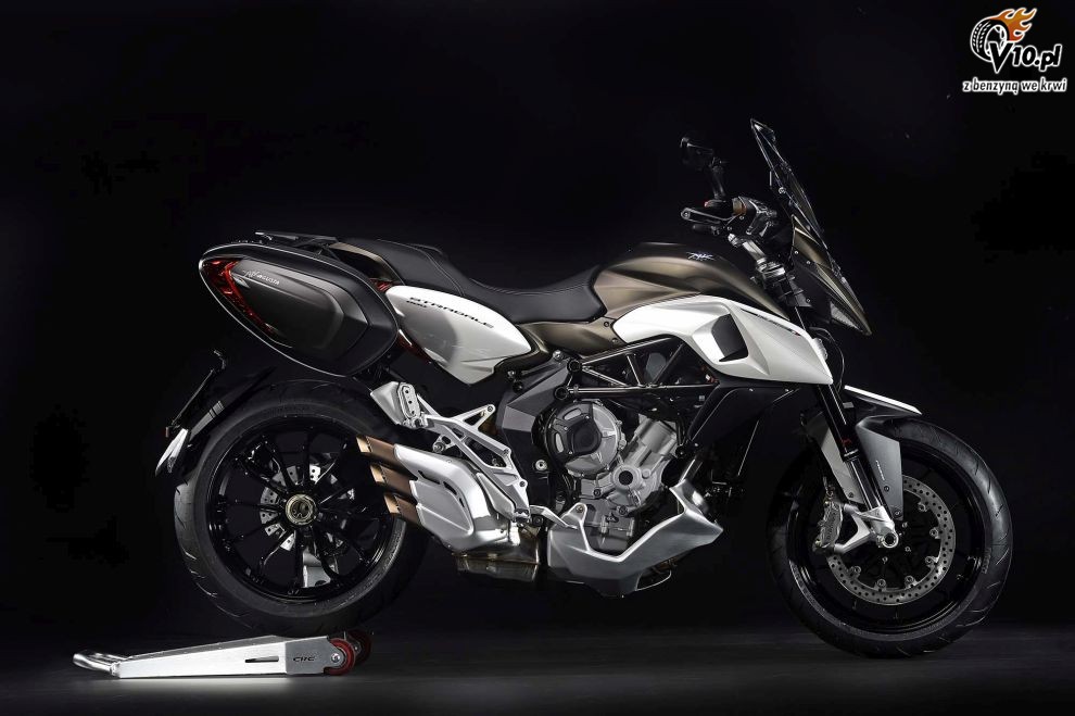 MV Agusta Stradale 800 na 2015 rok