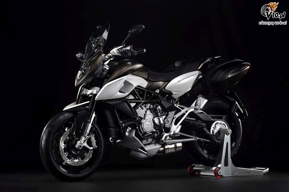 MV Agusta Stradale 800 na 2015 rok