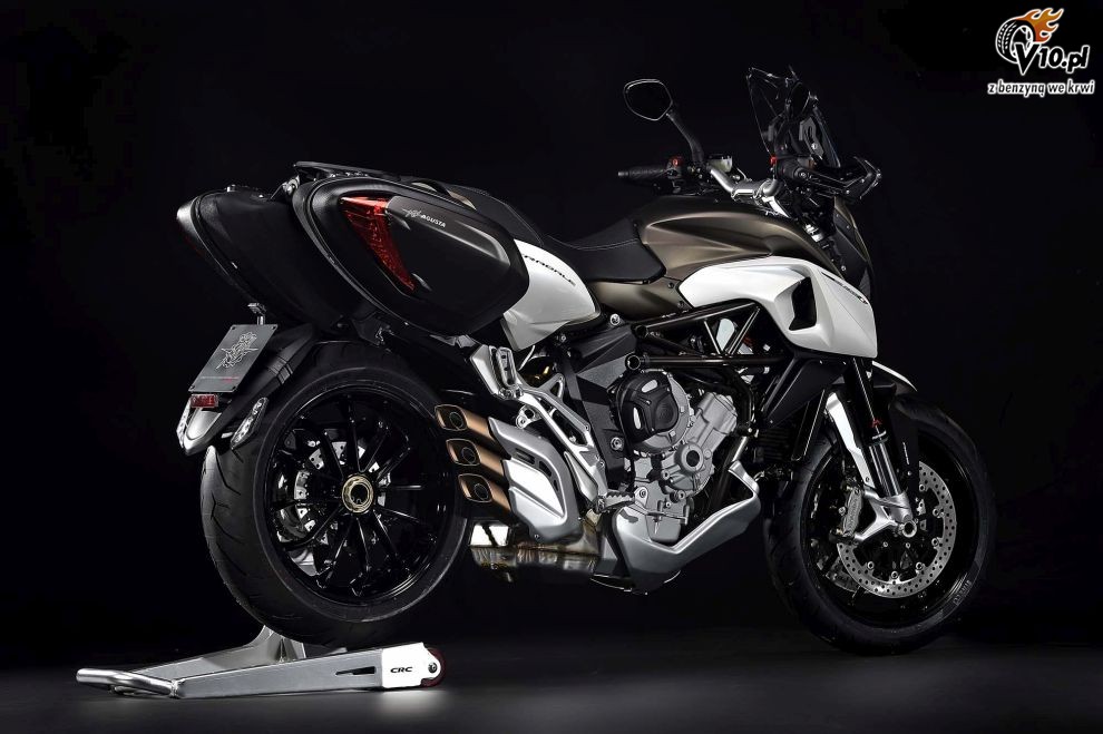 MV Agusta Stradale 800 na 2015 rok