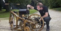 1885 Daimler riding car