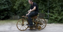 1885 Daimler riding car