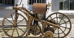 1885 Daimler riding car