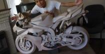 Yamaha YZF-R1 z papieru