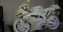 Yamaha YZF-R1 z papieru