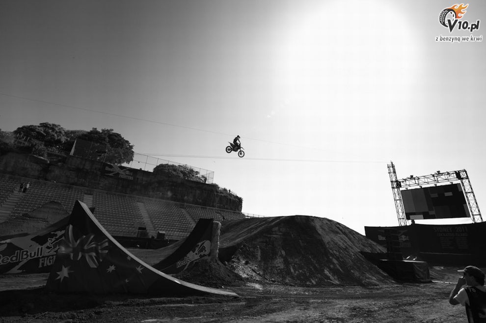 Red Bull X-Fighters 2011, Sydney