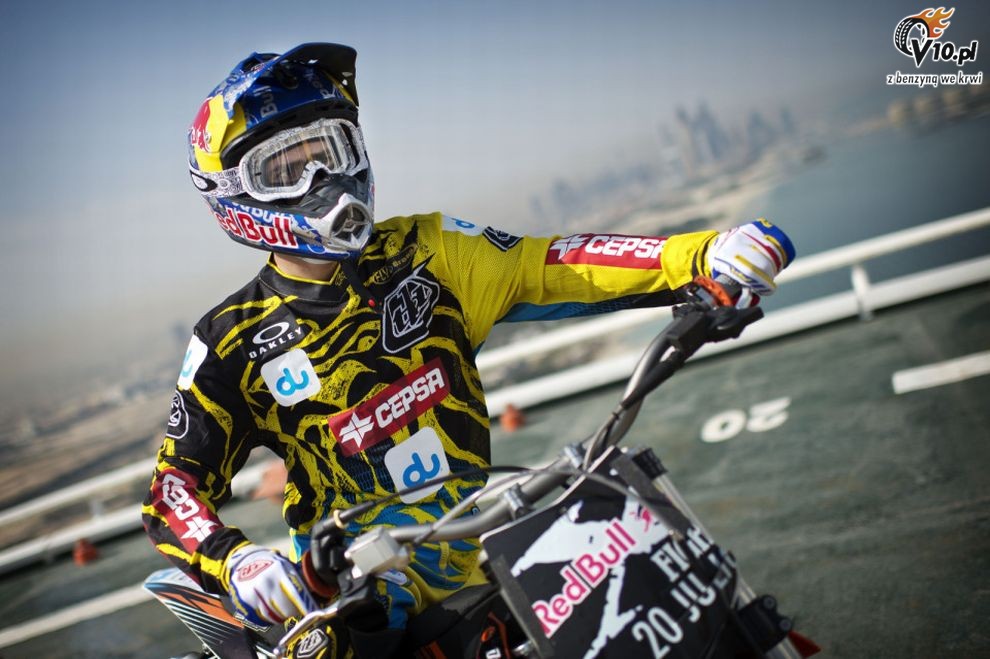 Dany Torres na dachu hotelu Burj Al Arab