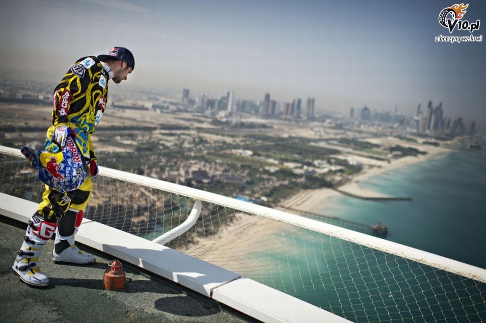 Dany Torres na dachu hotelu Burj Al Arab
