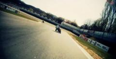 Yamaha TMax vs Piaggio Zip SP 70