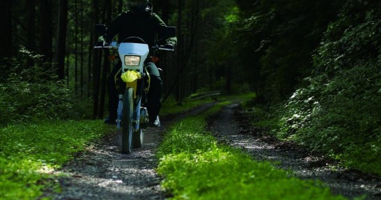 Suzuki DR200S na 2015 rok