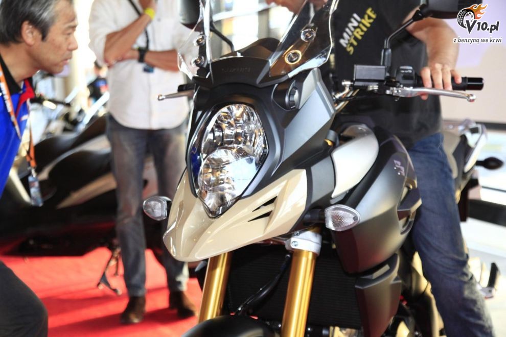 Suzuki V-Strom 1000 Desert Edition