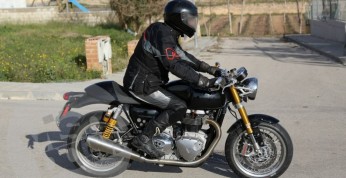 Nowy Triumph Cafe Racer wyśledzony w Hiszpanii