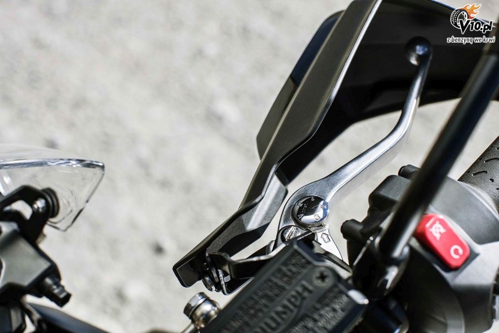 Triumph Tiger 800 XCx na 2015 rok