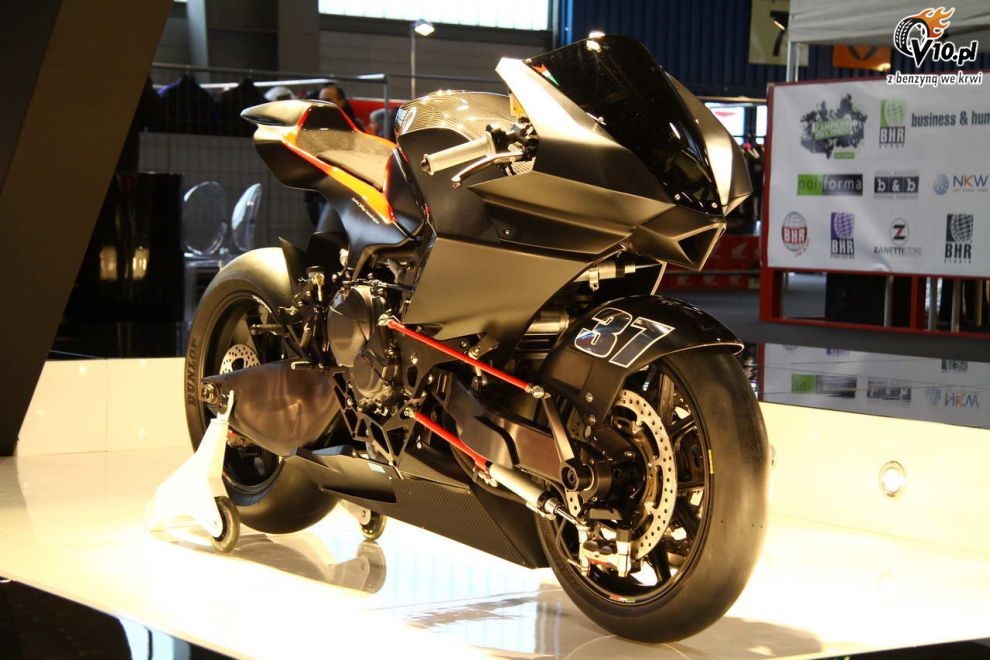 Vyrus 986 M2